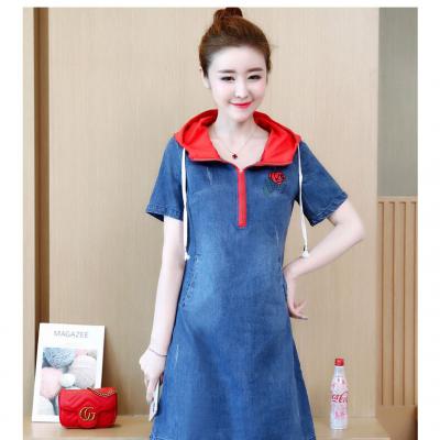 ĐẦM JEAN KIỂU PHỐI NÓN ĐỎ THÊU HOA HỒNG - NJ149